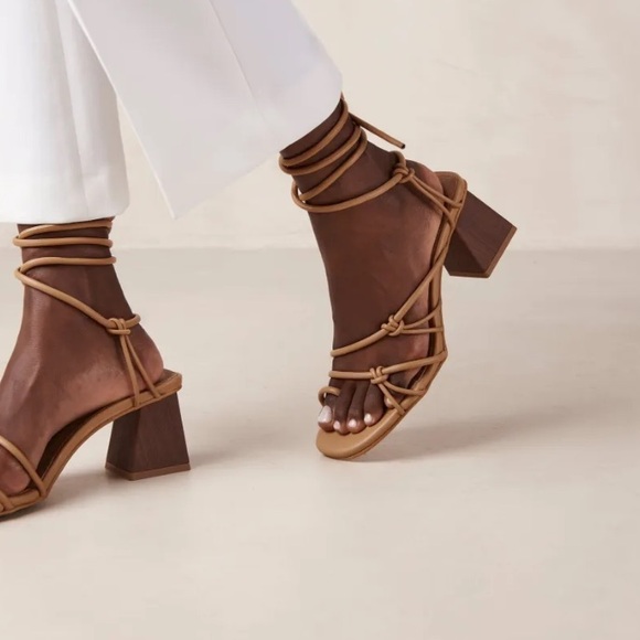 NIB Alohas Goldie Sandal - Picture 3 of 11